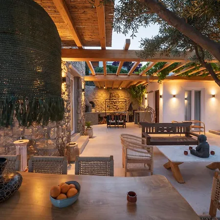 Nomade 4br Over Psarou فيلة بلاتيس يالوس