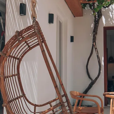 Nomade 4br Over Psarou بلاتيس يالوس