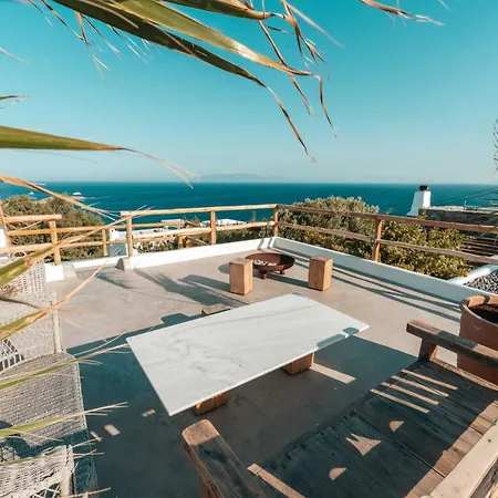 Nomade 4br Over Psarou Villa *